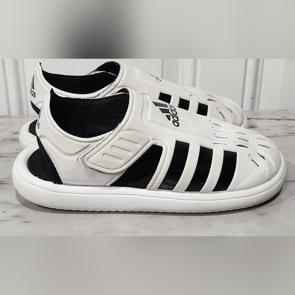 Adidas white black water shoes kid's size 1 - Picture 5 of 10